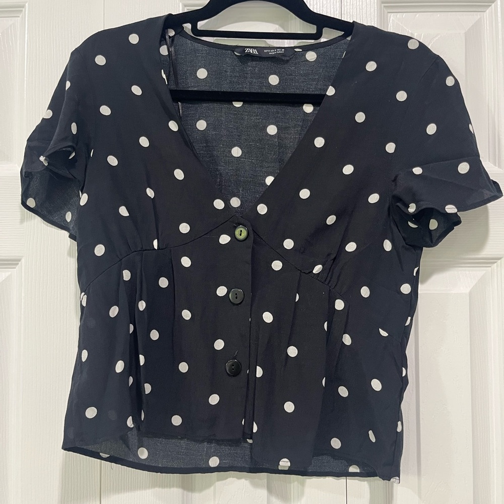 Zara • NWOT Black and White Polka Dot Cropped Blouse Size Small